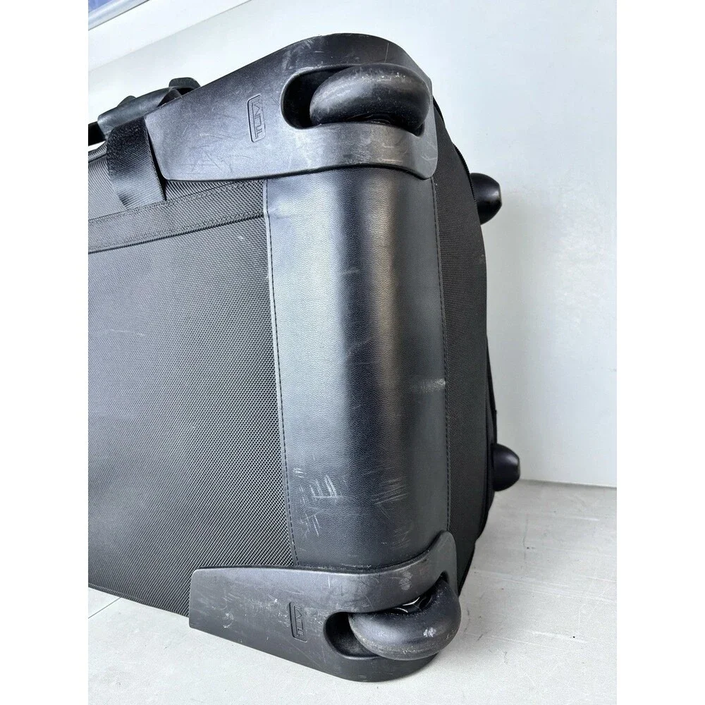 Tumi Alpha Bravo Bremerton Roller Duffle Wheeled Bag Nylon Carry On Black